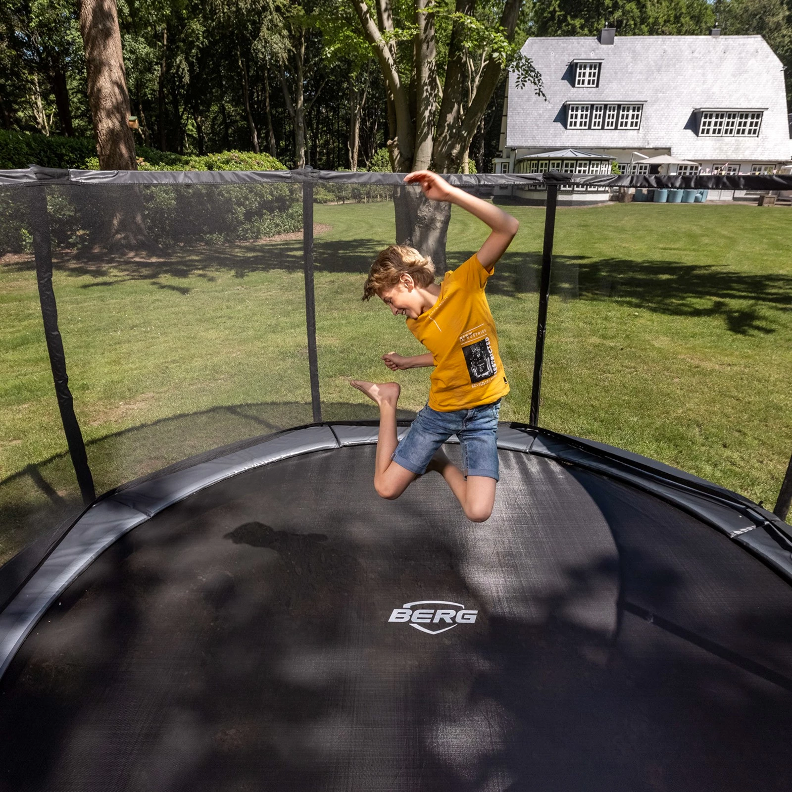 Berg Trampolin InGround Champion inkl. Sicherheitsnetz Deluxe AirFlow Pro Produktbild