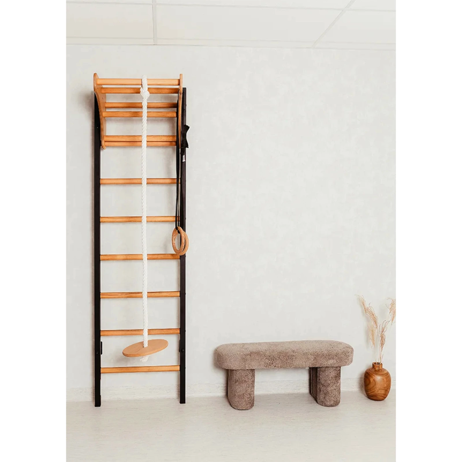 BenchK Sprossenwand Set 211 mit Kinderspielzeug Produktbild